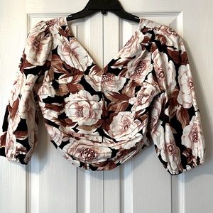 Express Women Sweetheart Neckline Puff Sleeve Top Size L NWT